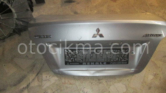 mitsubishi attrage bagaj