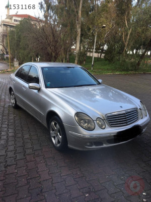 MERCEDES E 220 SAĞ ARKA KAPI CAMI ÇIKMA