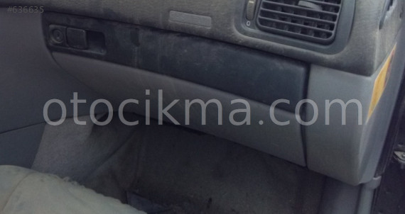 1996 VOLVO S40 ÇIKMA TORPİDO.