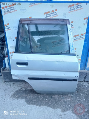 Mazda 121 Demio Sağ Arka Kapı Dolu