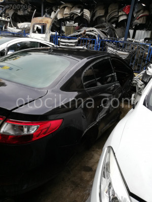 RENAULT FLUENCE SİYAH SAĞ ARKA KAPI