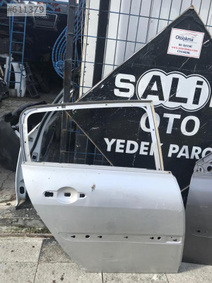 Megane 2 çıkma sağ arka kapı