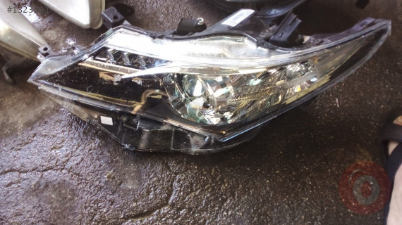 çıkma toyota auris sol orjinal far