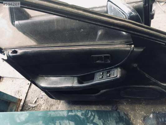 MAZDA 323 ÇIKMA SOL ÖN KAPI DOLU