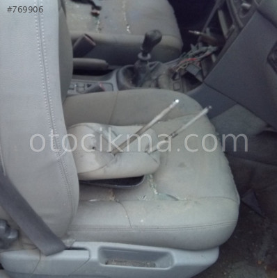 1996 VOLVO S40 ORİJİNAL KOLTUK BAŞLIĞI.
