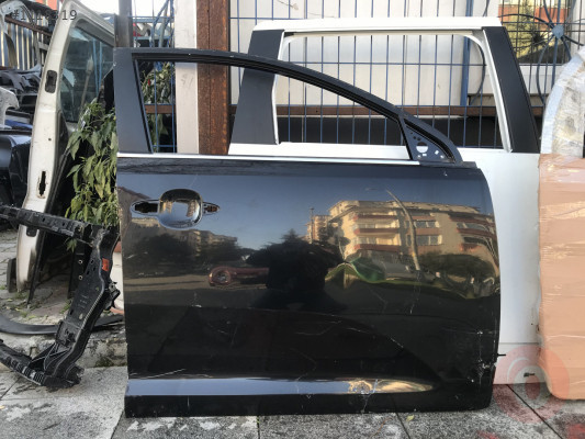 Kia sportage çıkma sağ ön kapı