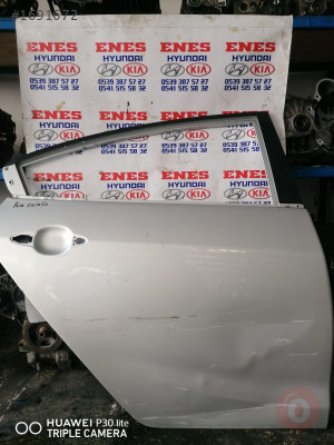 KİA CERATO SAĞ ARKA KAPI ÇIKMA ORJİNAL