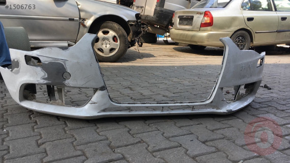 Audi a5 ön tampon çıkma