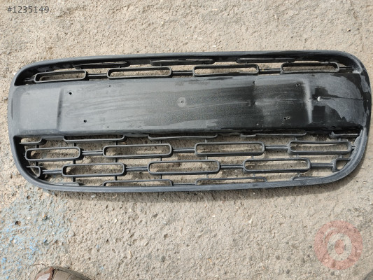 Fiat Panda ön tampon orta ızgarası