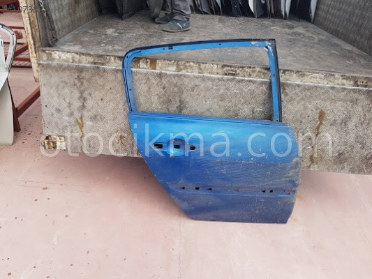 RENAULT MEGANE 2 HB  SAĞ  ARKA KAPI