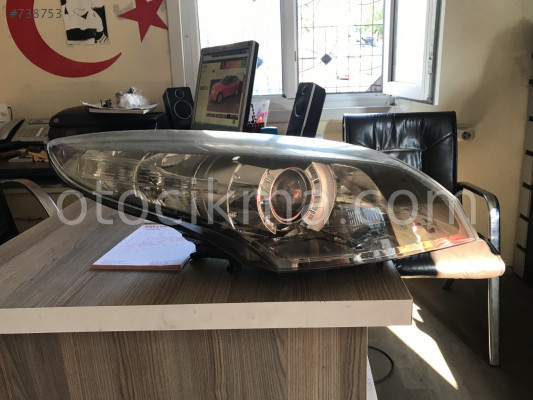 Renault megane 3 çıkma sağ far adapdikli