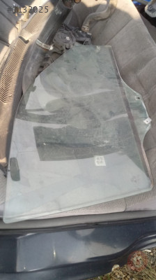 kia clarus çıkma sol ön kapı camı