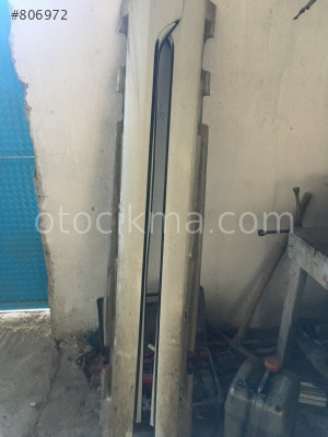 Volvo s60 marbiyel plastigi sag sol