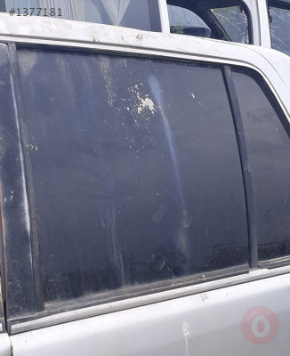 1992 hyundai excel 1.5 karburatörlü çıkma sol arka kapı camı