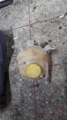 OPEL CORSA B YEDEK SU BİDONU