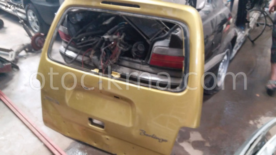 çıkma citroen berlingo bagaj kapısı