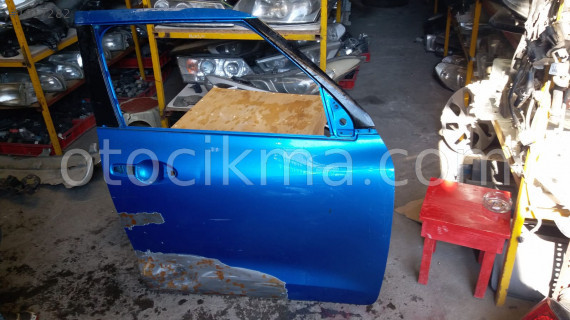 nissan juke sağ ön kapı çıkma