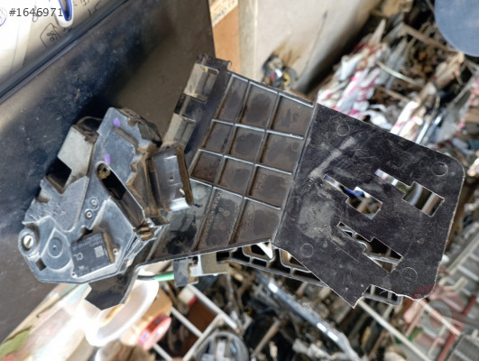 FORD FİESTA-CMAX.SAĞ ARKA KAPI KİLİDİ 09-15..AM5A-R26412-AE