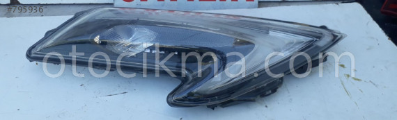 Juke üst sağ far
