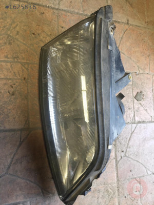 Çıkma Opel vectra b sağ ön far lambası