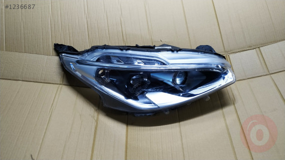 Peugeot 208 orijinal sağ ön far