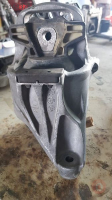 Audi A4 A5 motor kulağı çıkma