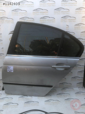 Bmw E46 kasa 3 serisi sol arka kapı dolu hatasız orjinal