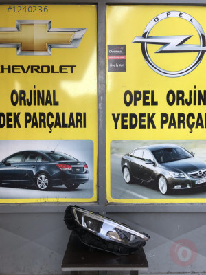 Opel insignia b sağ ön far