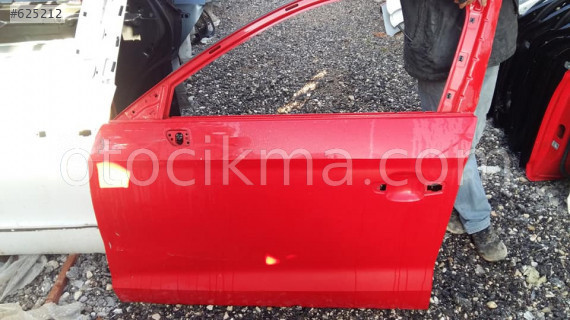 2015 audi A3 sol ön kapı