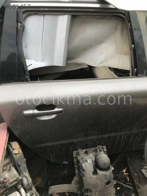HONDA CRV SAĞ ARKA SAĞ KAPI.
