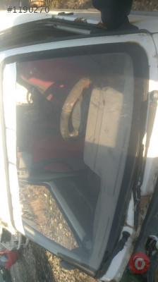 renault express çıkma ön cam
