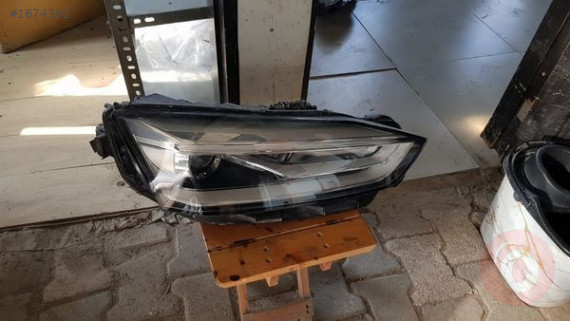Audi A.5  model 2018 sağ far