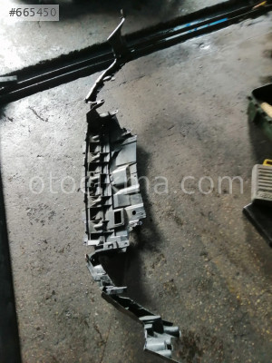2015 Ford focus tampon üst tutamağı