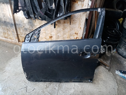 RENAULT FLUENCE SOL ÖN KAPI AZ HASARLI FÜME
