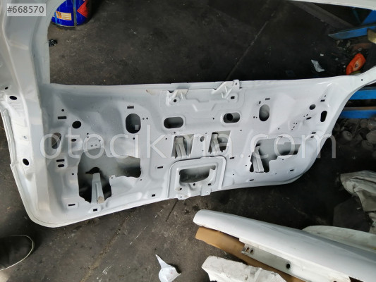Ford c maxs arka bagaj kapağı az hasarlı