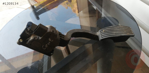 opel corsa e kasa çıkma gaz pedalı.