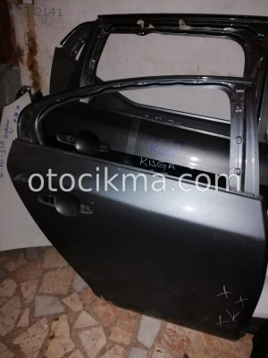 VOLVO S60 SAĞ ARKA KAPI 2012-18 ÇIKMA ORİJİNAL