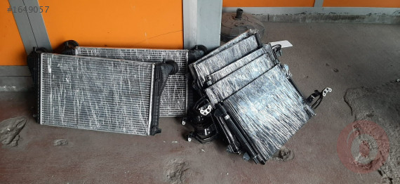 CADYY-JETTA 1.9 TDİ İNTERCOOL RADYATÖRÜ ORJİNAL ÇIKMA PARÇA - Volkswagen 1K0820411P Orijinal Çıkma Yedek Parça Ankara