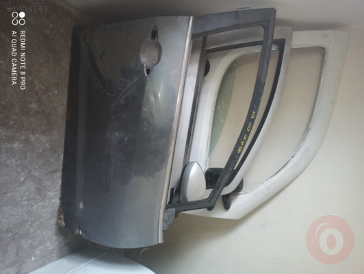 Orjinal az hasarlı Kia forte kapi