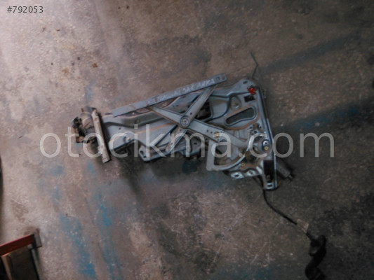 Renault laguna 1 sağ arka kapı cam krikosu