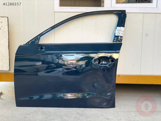 Audi a3 hş sol ön kapı az hatalı