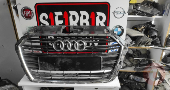 8V3 853 651AA 2016 Audi A3.  Ön pancur