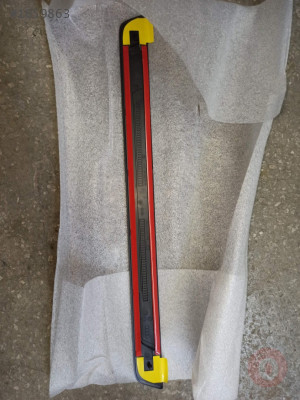 AUDİ A4 SAĞ ÖN KAPI EŞİĞİ ÇİTASI