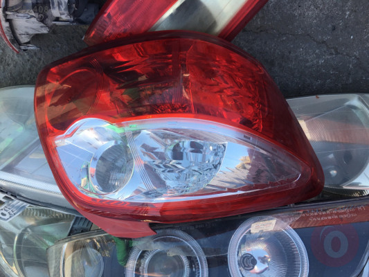 Toyota auris sol arka stop lambası orjinal