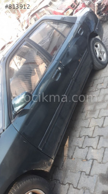 mazda 323 sol arka kapı