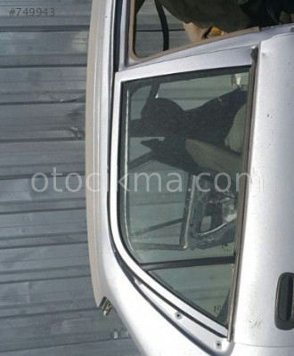 1999 TOYOTA COROLLA HATASIZ SAĞ ARKA KAPI CAMI.