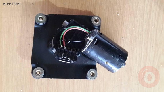 Mıtsubıshı carisma silecek motoru