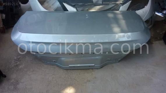 Peugeot 508 arka bagaj kapagı