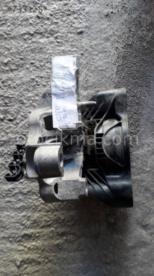 Clio 4 motor takozu