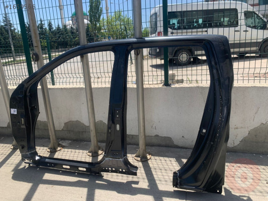MERCEDES X SERİSİ SOL ÇEYREK